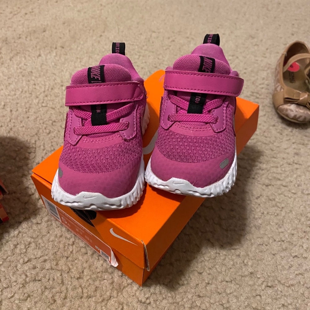 Toddler Girl 5c Nike Sneakers